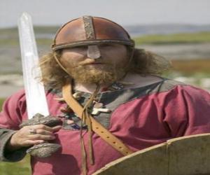 пазл Викинг вооруженный мечом и щитом